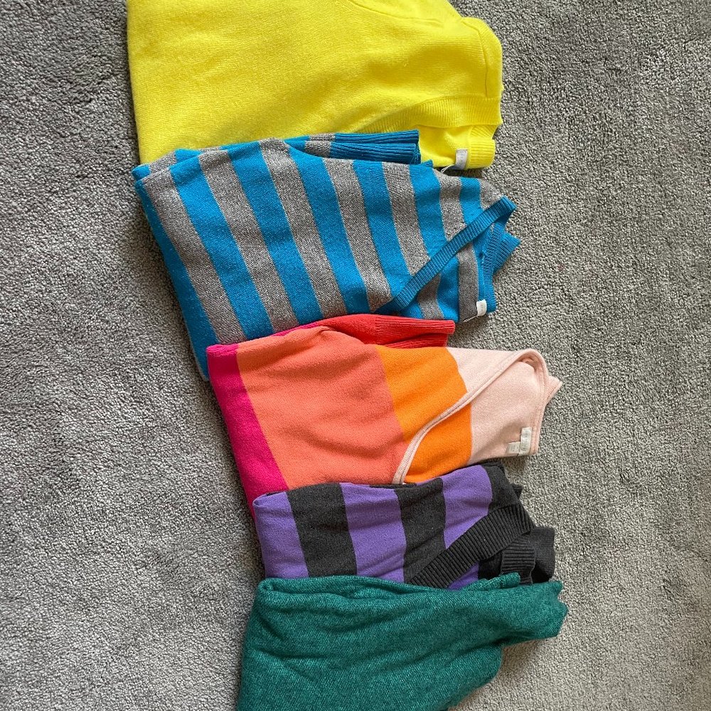 *SOLD* Womens Sweaters Size M, L Gap, Old Navy, NY&C